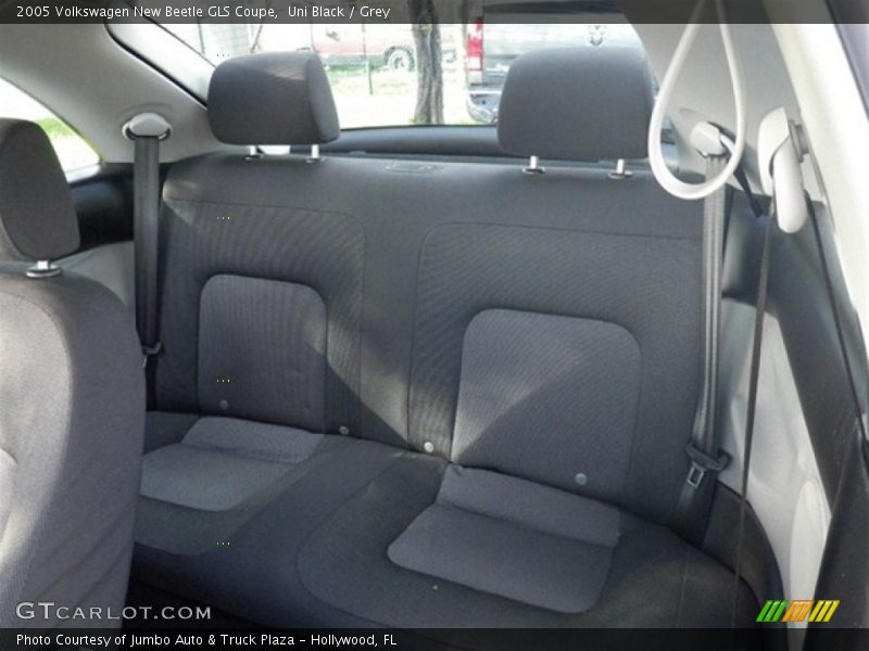 Uni Black / Grey 2005 Volkswagen New Beetle GLS Coupe