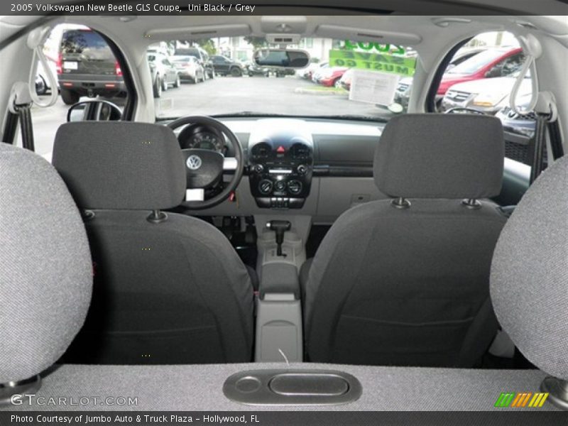 Uni Black / Grey 2005 Volkswagen New Beetle GLS Coupe