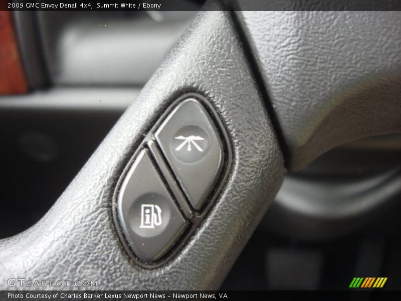 Summit White / Ebony 2009 GMC Envoy Denali 4x4
