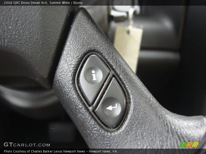 Summit White / Ebony 2009 GMC Envoy Denali 4x4