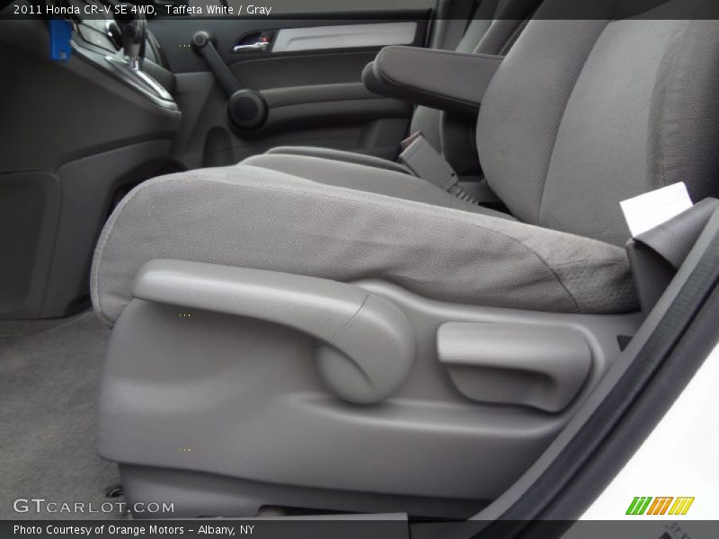 Taffeta White / Gray 2011 Honda CR-V SE 4WD