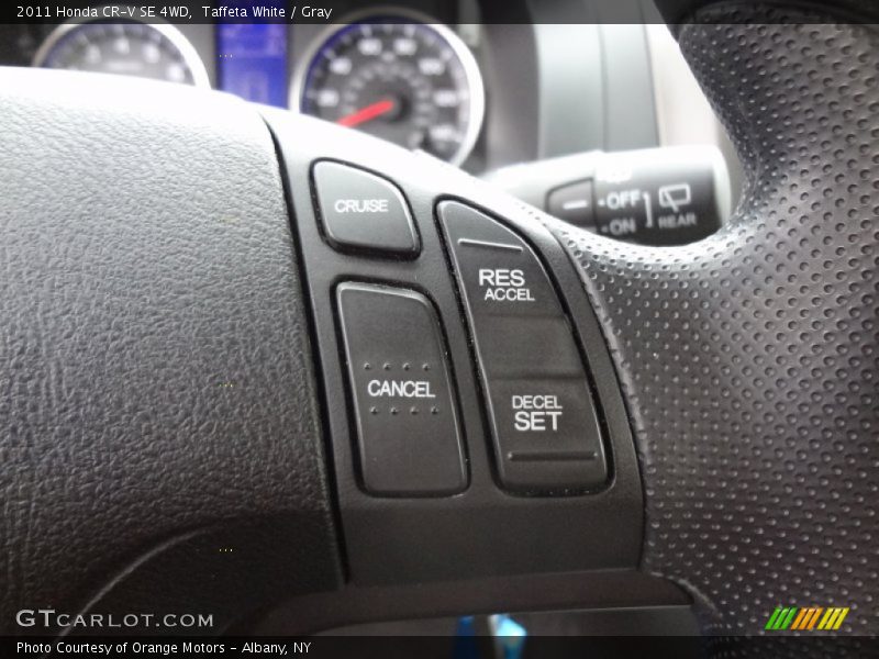 Controls of 2011 CR-V SE 4WD