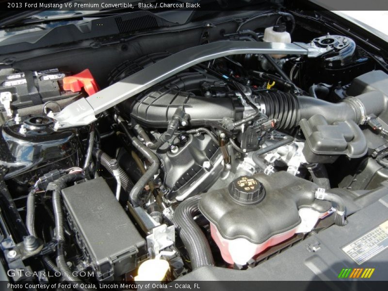 Black / Charcoal Black 2013 Ford Mustang V6 Premium Convertible