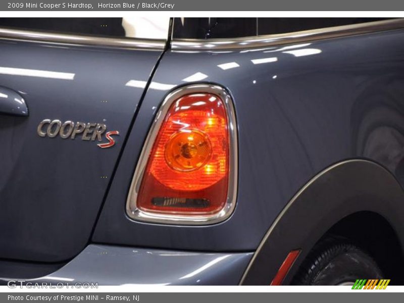Horizon Blue / Black/Grey 2009 Mini Cooper S Hardtop