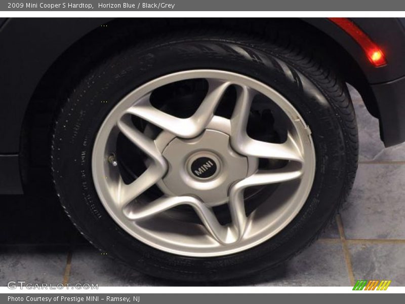 Horizon Blue / Black/Grey 2009 Mini Cooper S Hardtop
