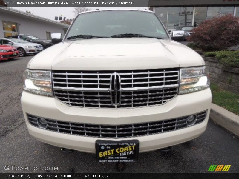 White Chocolate Tri-Coat / Charcoal 2007 Lincoln Navigator Ultimate 4x4