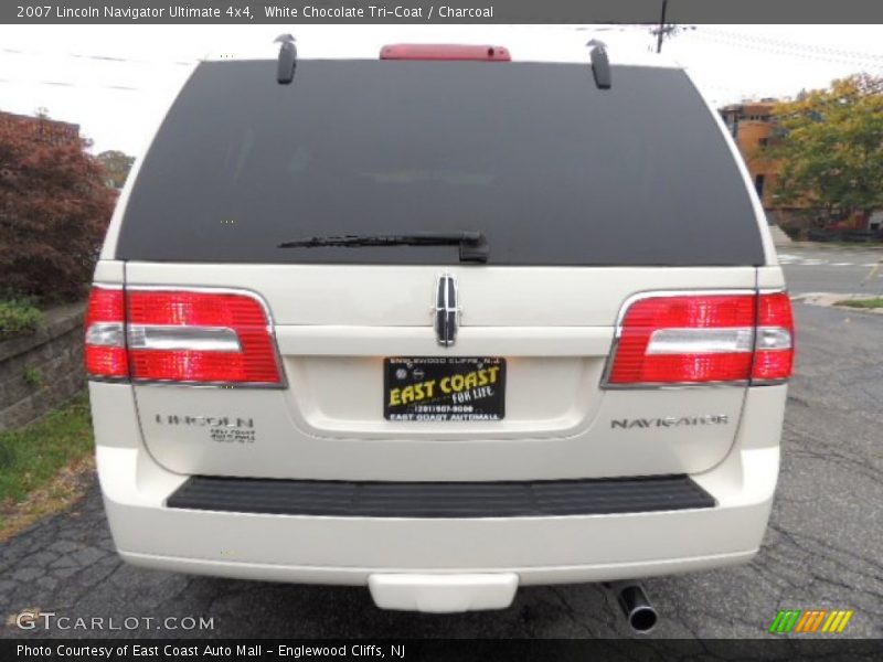 White Chocolate Tri-Coat / Charcoal 2007 Lincoln Navigator Ultimate 4x4