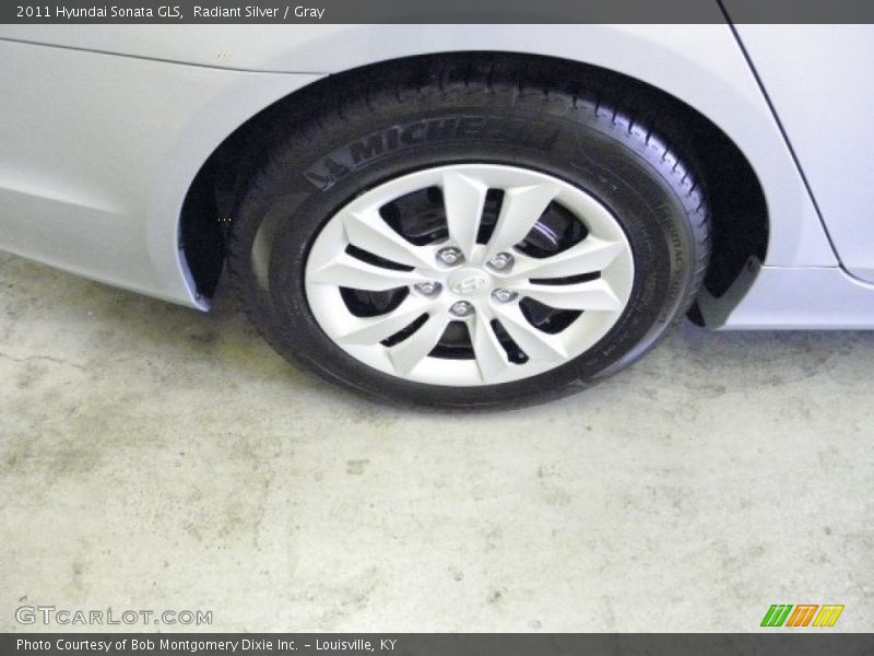 Radiant Silver / Gray 2011 Hyundai Sonata GLS