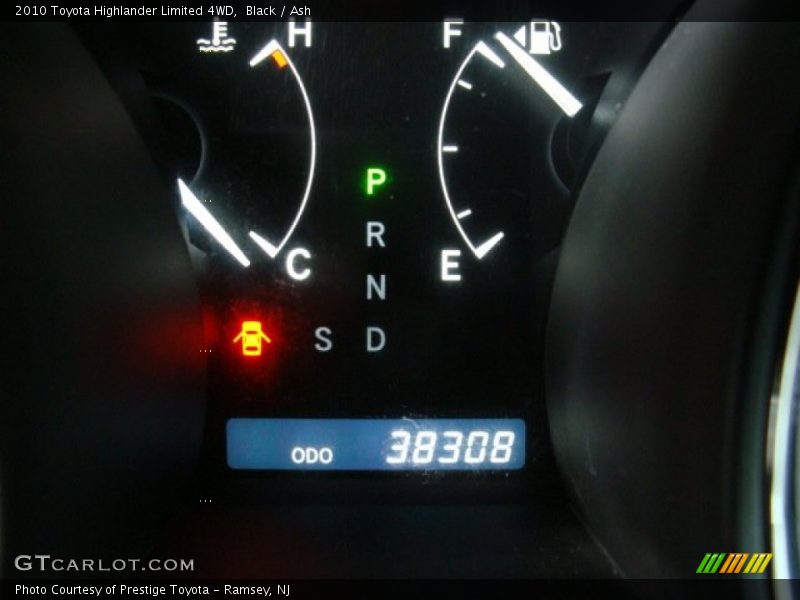 Black / Ash 2010 Toyota Highlander Limited 4WD