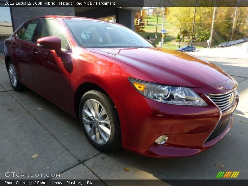 Matador Red Mica / Parchment 2013 Lexus ES 300h Hybrid