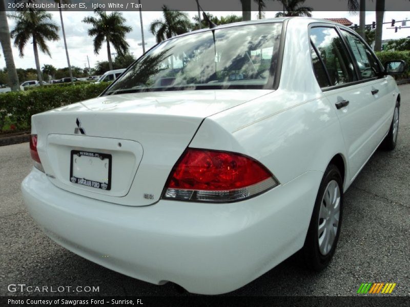 Igloo White / Tan 2006 Mitsubishi Lancer ES