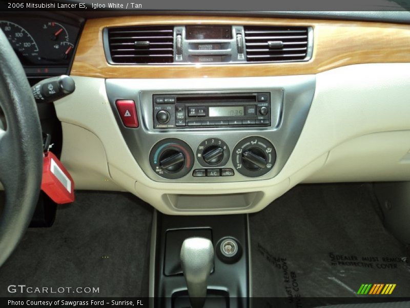 Igloo White / Tan 2006 Mitsubishi Lancer ES