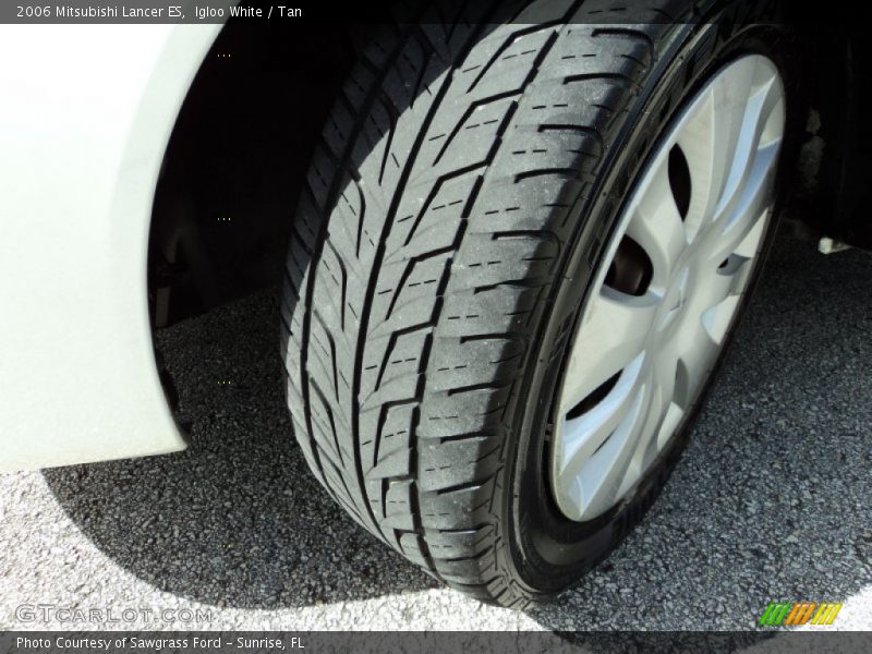 Igloo White / Tan 2006 Mitsubishi Lancer ES