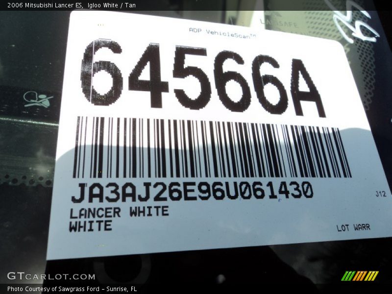 Igloo White / Tan 2006 Mitsubishi Lancer ES
