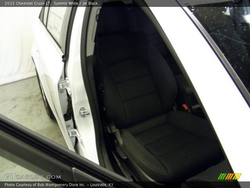 Summit White / Jet Black 2013 Chevrolet Cruze LT