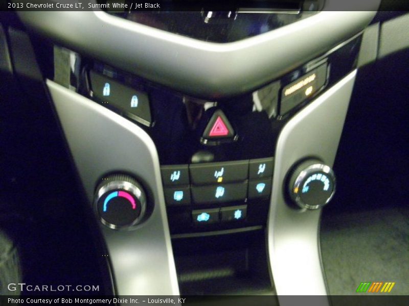 Summit White / Jet Black 2013 Chevrolet Cruze LT