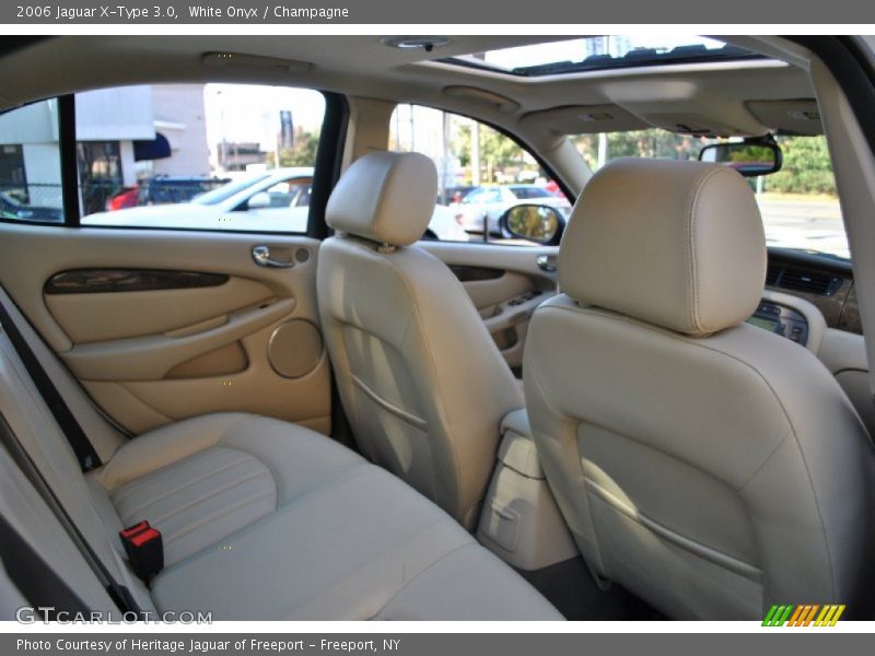 White Onyx / Champagne 2006 Jaguar X-Type 3.0