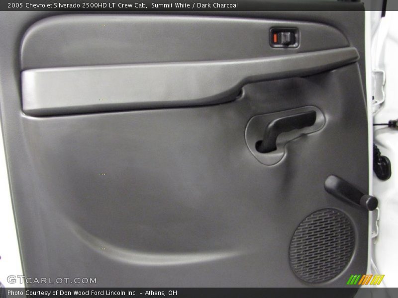 Door Panel of 2005 Silverado 2500HD LT Crew Cab