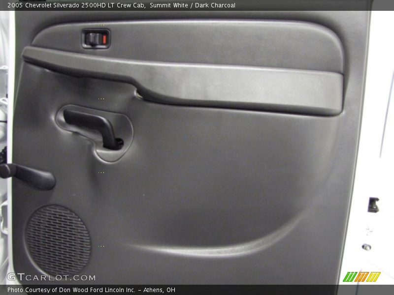 Door Panel of 2005 Silverado 2500HD LT Crew Cab