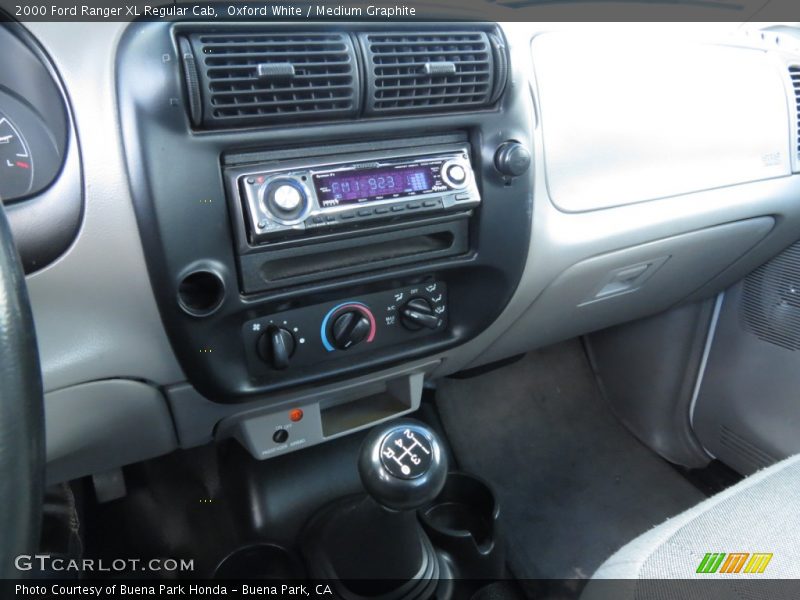 Oxford White / Medium Graphite 2000 Ford Ranger XL Regular Cab