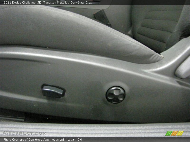 Tungsten Metallic / Dark Slate Gray 2011 Dodge Challenger SE