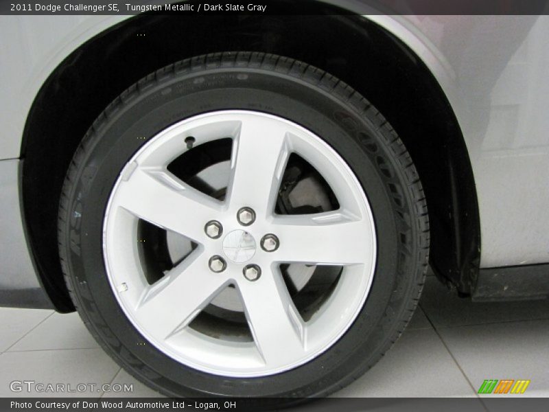 Tungsten Metallic / Dark Slate Gray 2011 Dodge Challenger SE