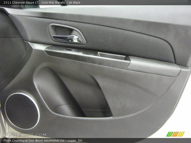 Gold Mist Metallic / Jet Black 2011 Chevrolet Cruze LT