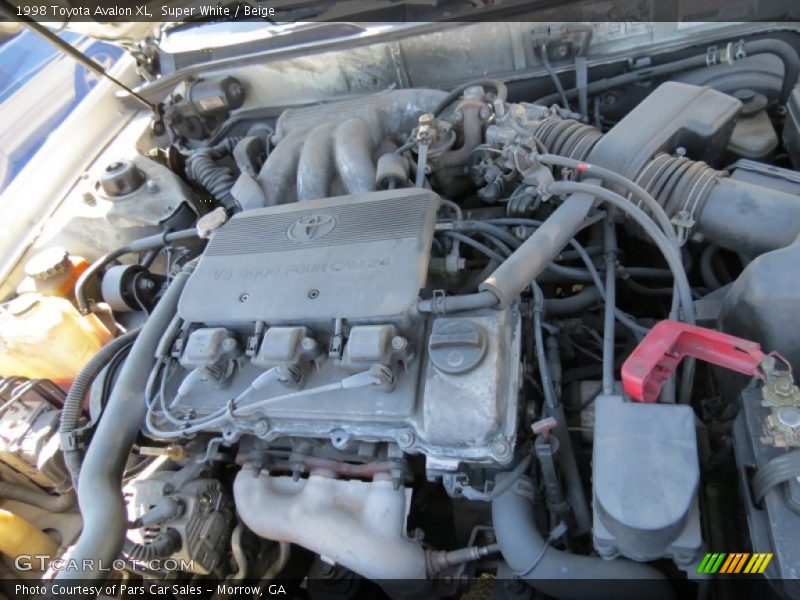 Super White / Beige 1998 Toyota Avalon XL