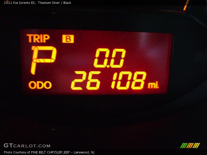 Titanium Silver / Black 2011 Kia Sorento EX