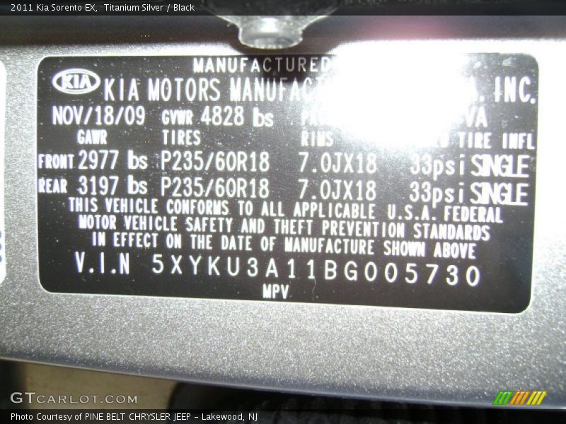 Titanium Silver / Black 2011 Kia Sorento EX