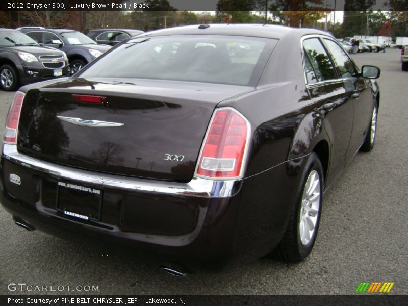 Luxury Brown Pearl / Black 2012 Chrysler 300