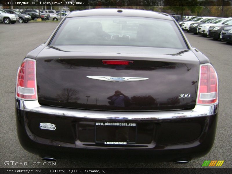 Luxury Brown Pearl / Black 2012 Chrysler 300