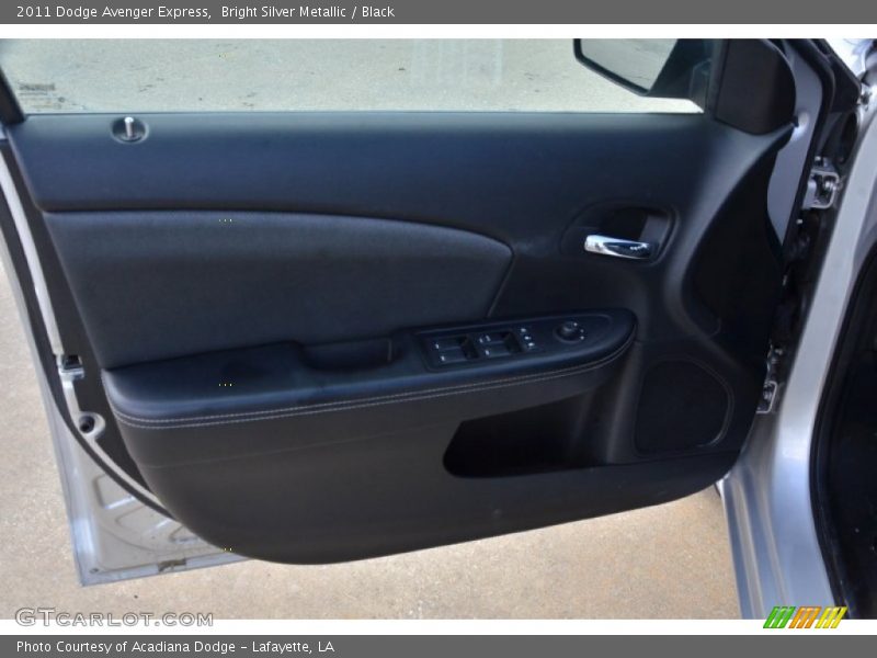 Bright Silver Metallic / Black 2011 Dodge Avenger Express