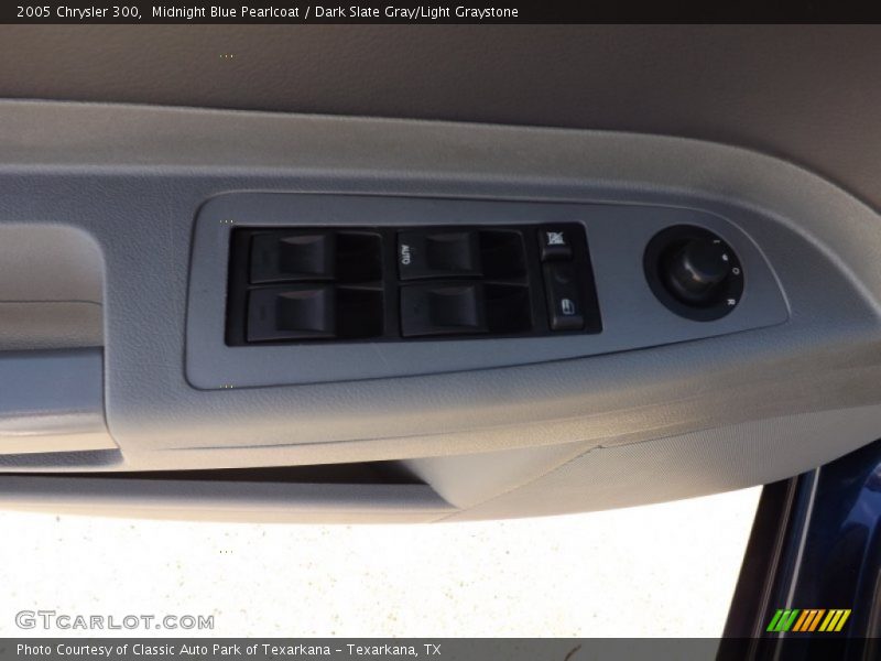 Midnight Blue Pearlcoat / Dark Slate Gray/Light Graystone 2005 Chrysler 300