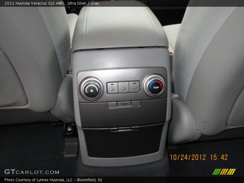 Ultra Silver / Gray 2011 Hyundai Veracruz GLS AWD