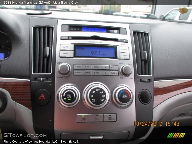 Ultra Silver / Gray 2011 Hyundai Veracruz GLS AWD