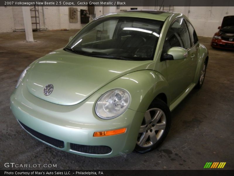 Gecko Green Metallic / Black 2007 Volkswagen New Beetle 2.5 Coupe