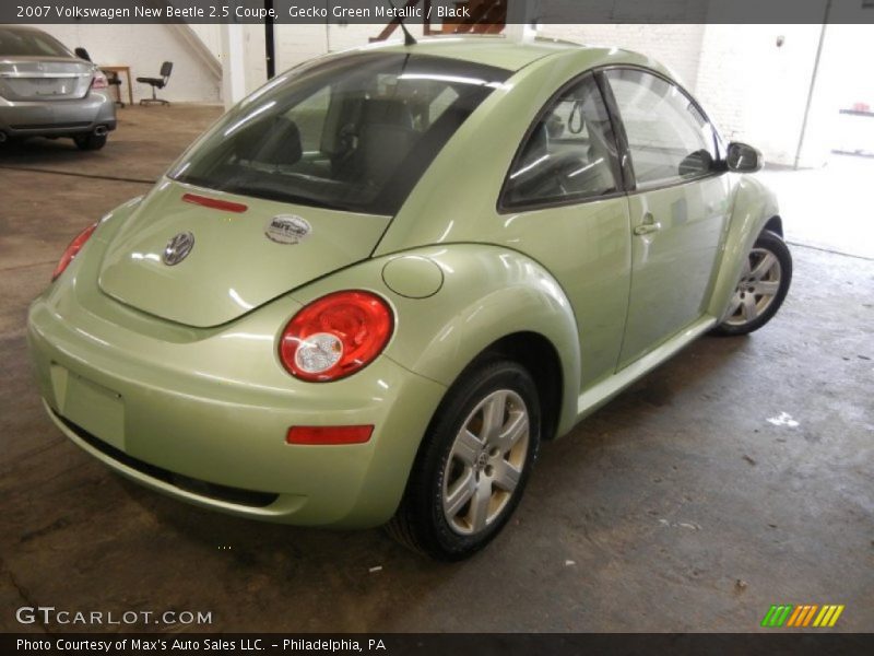 Gecko Green Metallic / Black 2007 Volkswagen New Beetle 2.5 Coupe