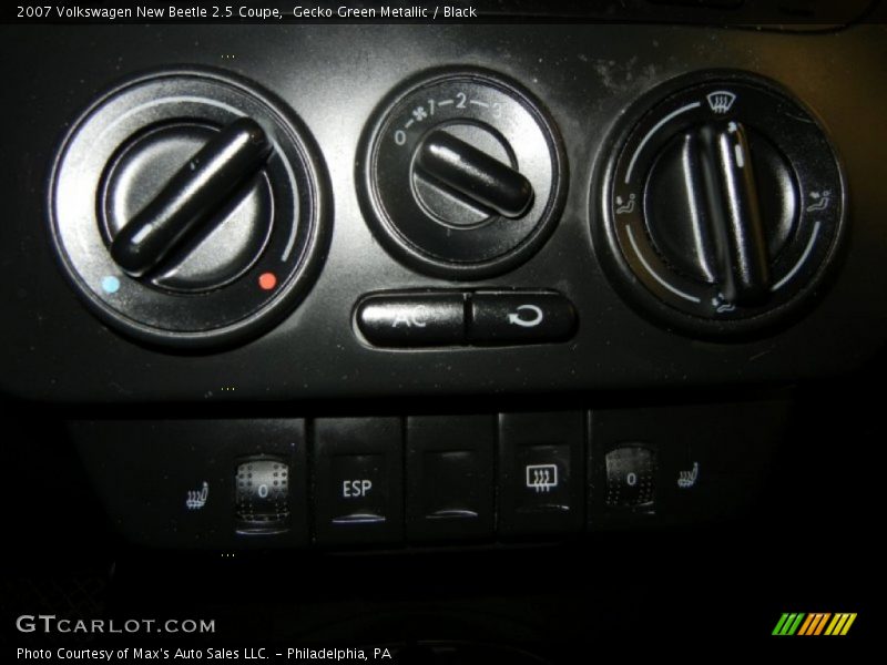 Gecko Green Metallic / Black 2007 Volkswagen New Beetle 2.5 Coupe