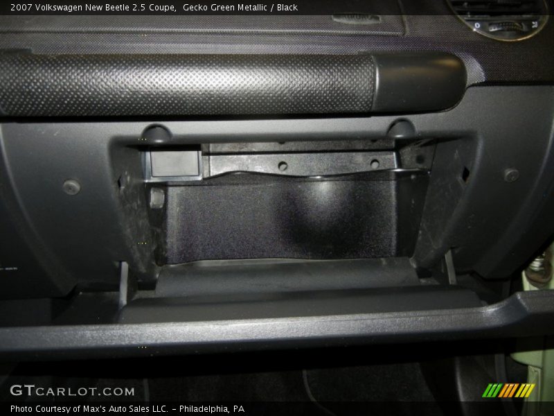 Gecko Green Metallic / Black 2007 Volkswagen New Beetle 2.5 Coupe