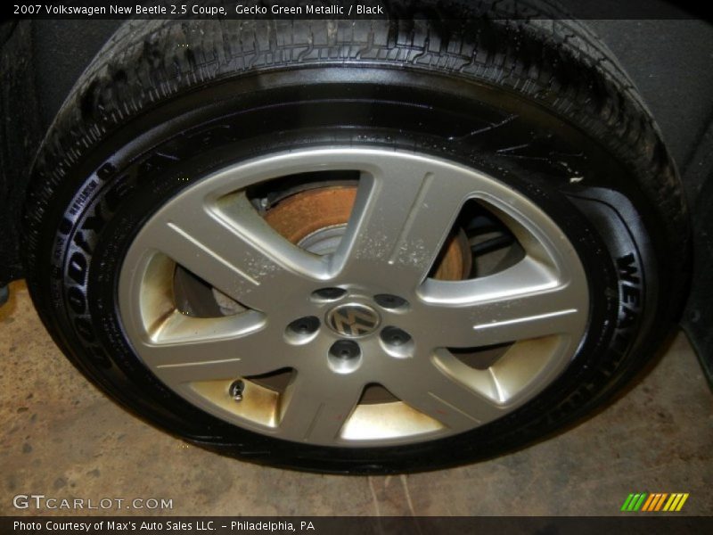 Gecko Green Metallic / Black 2007 Volkswagen New Beetle 2.5 Coupe