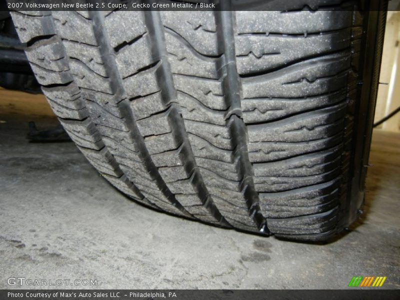 Gecko Green Metallic / Black 2007 Volkswagen New Beetle 2.5 Coupe