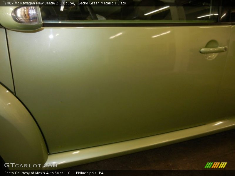 Gecko Green Metallic / Black 2007 Volkswagen New Beetle 2.5 Coupe