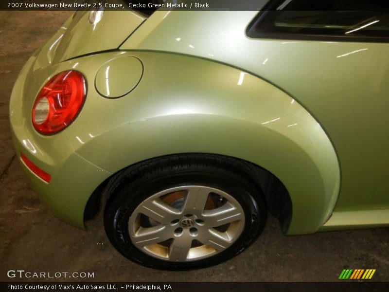 Gecko Green Metallic / Black 2007 Volkswagen New Beetle 2.5 Coupe