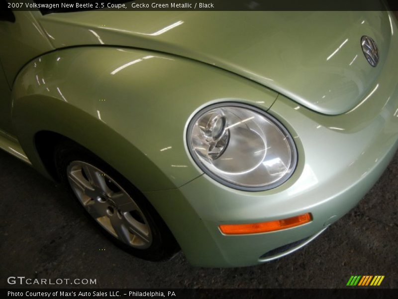 Gecko Green Metallic / Black 2007 Volkswagen New Beetle 2.5 Coupe
