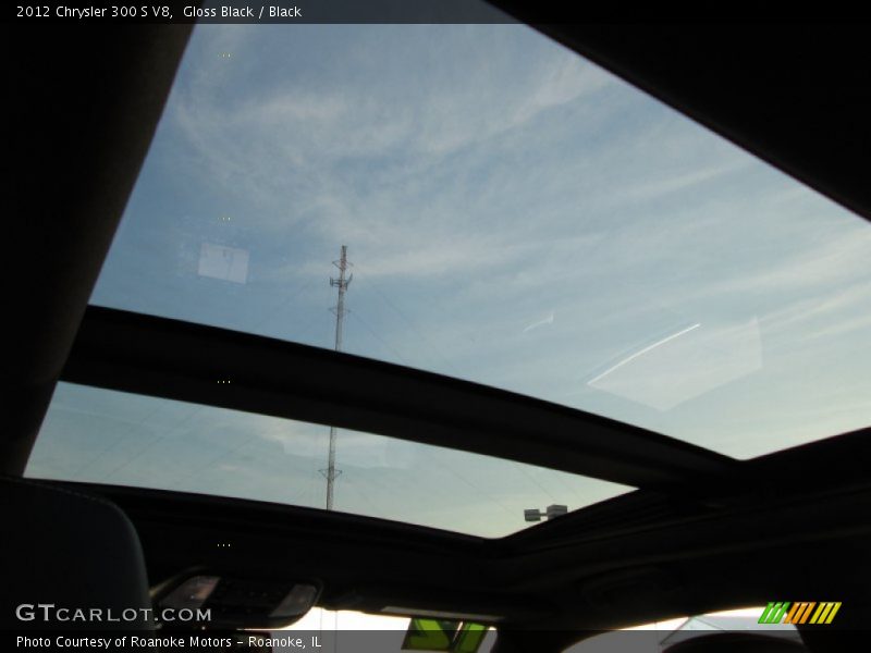 Sunroof of 2012 300 S V8