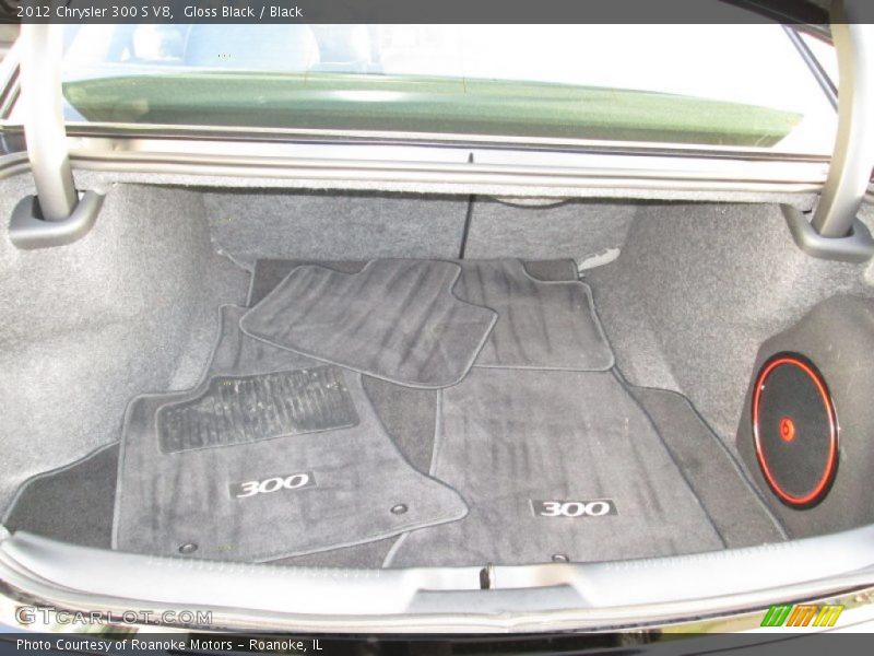  2012 300 S V8 Trunk