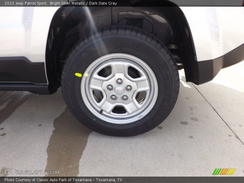Bright Silver Metallic / Dark Slate Gray 2013 Jeep Patriot Sport