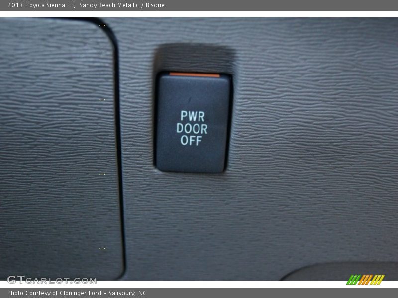 Sandy Beach Metallic / Bisque 2013 Toyota Sienna LE