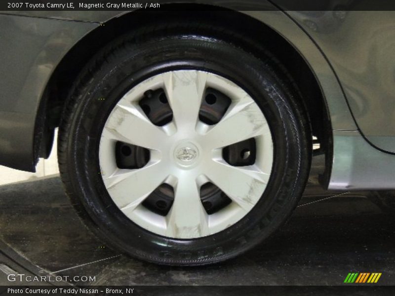 Magnetic Gray Metallic / Ash 2007 Toyota Camry LE